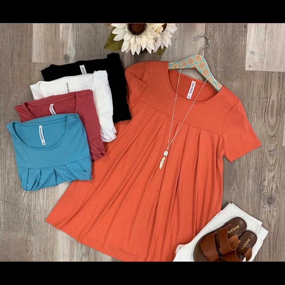 Short sleeve top